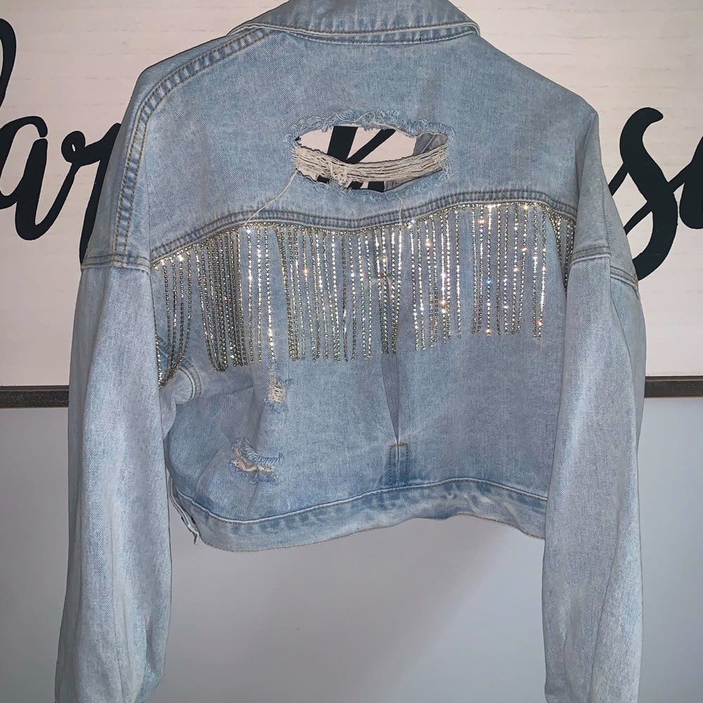 M/L Cropped Jean Jacker with Sequin Frills✨